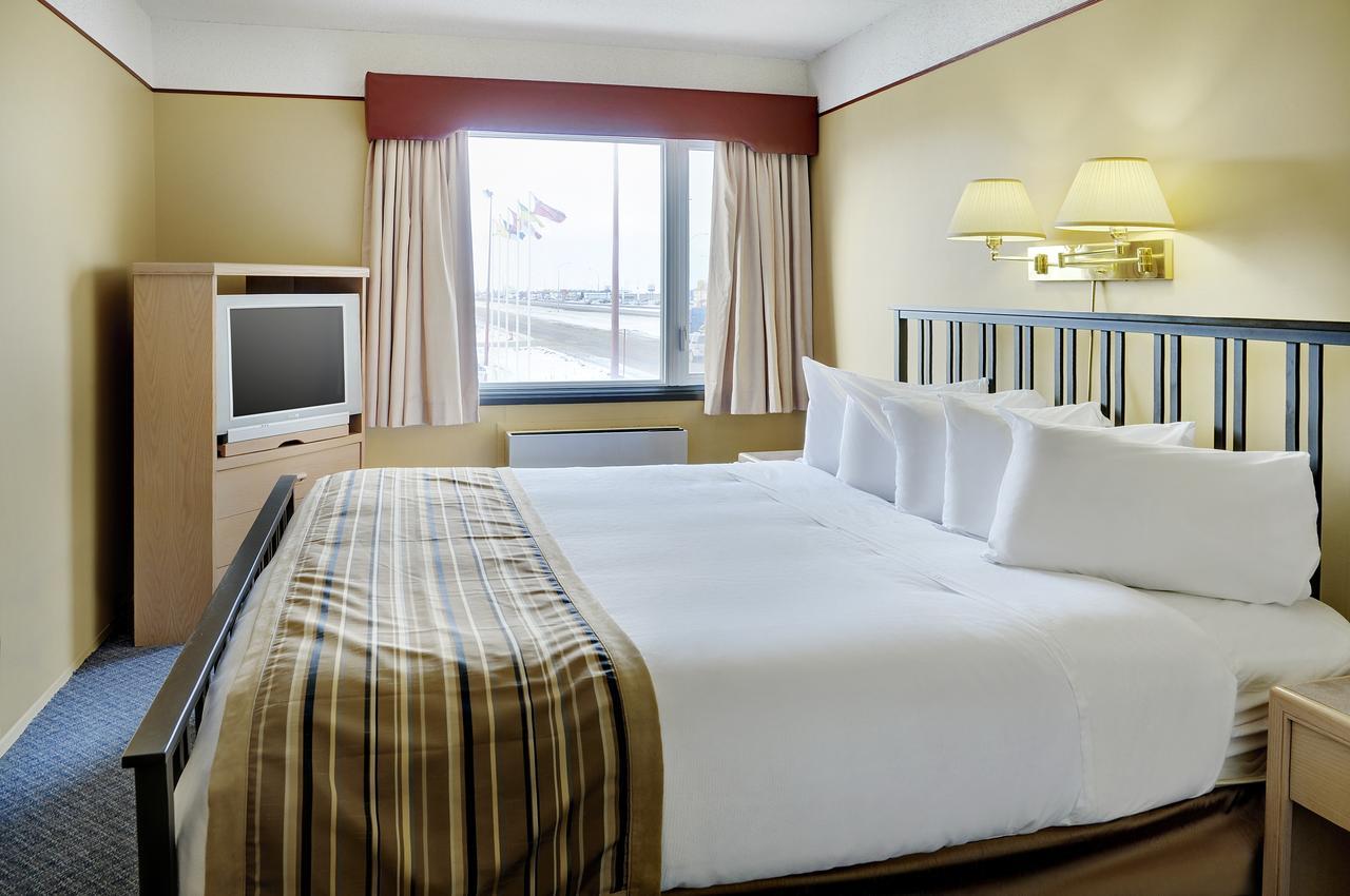 Kindersley Inn Hotel