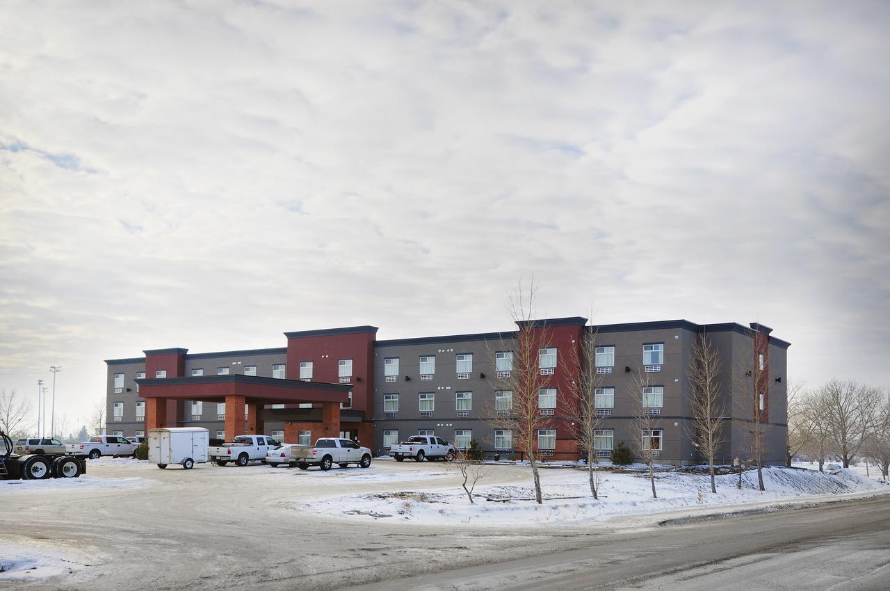 Kindersley Inn Hotel